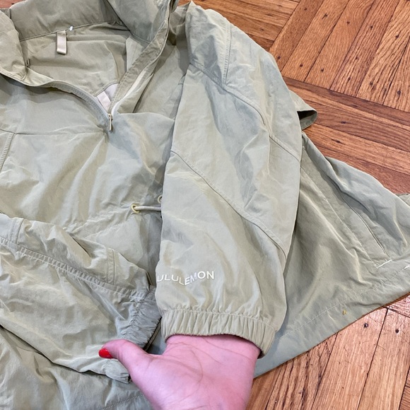 Lululemon evergreen anorak jacket size 8 - Picture 5 of 11
